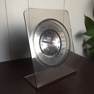 Vintage World Analog Clock